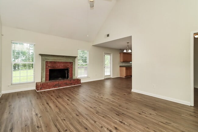 Photo - 212 Browning Cir