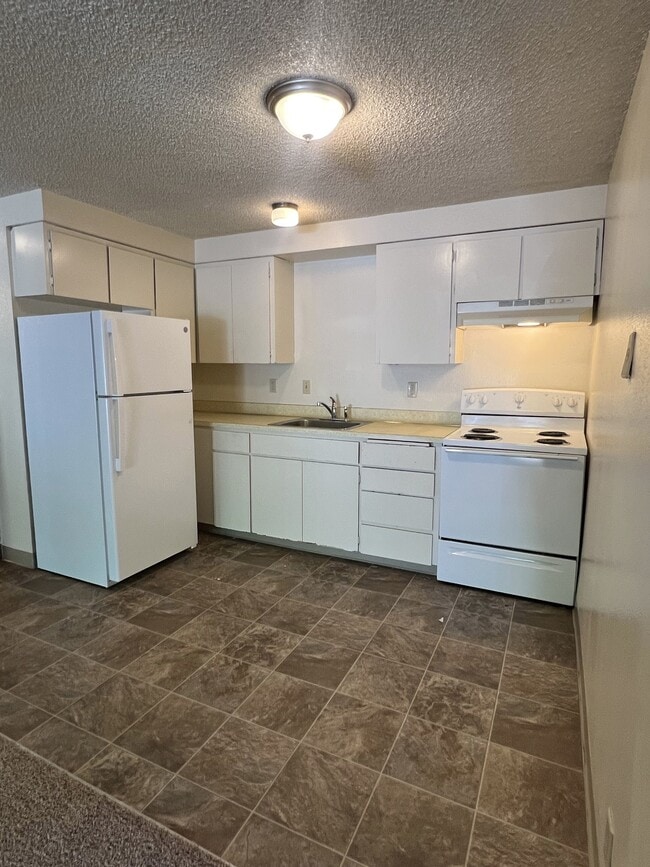 Photo - 1430-1460-1460 NW Division St Unit 12