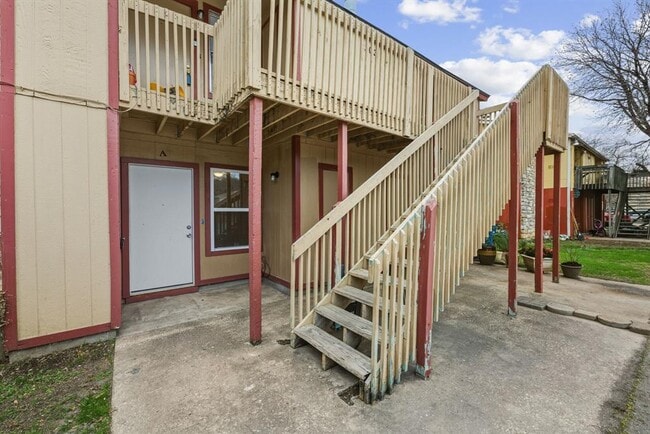 Building Photo - 2303 Rachael Ct