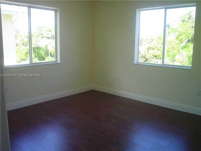 Photo - 2880 Pine Tree Dr Unit 12