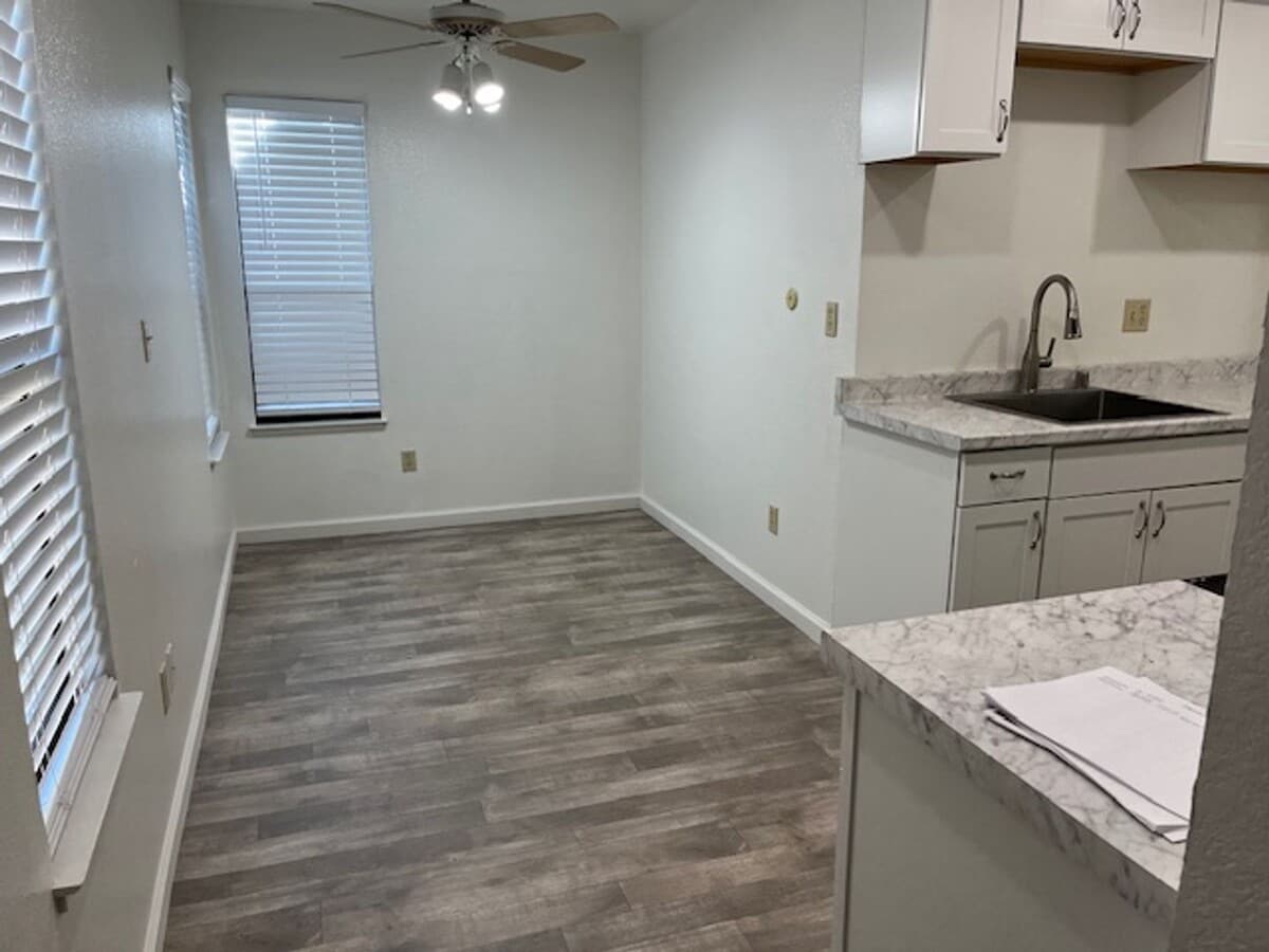 Photo - 6031 Carolina Cir