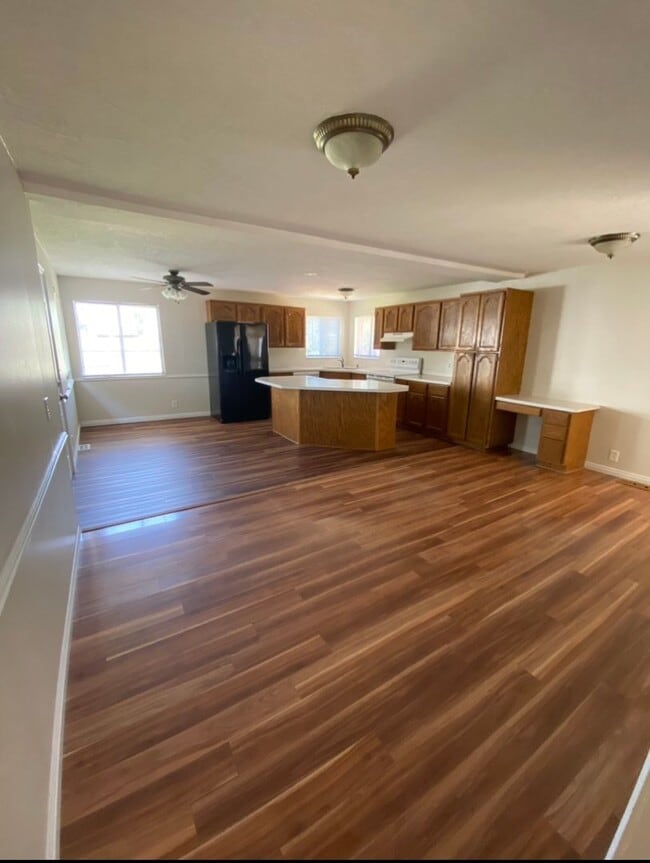 Photo - Spacious 4 Bed 2 Bath Home in Roy, UT with Fully Fenced Yard