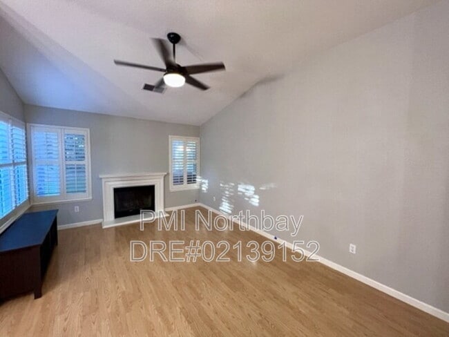 Photo - 1465 Wedgewood Ct