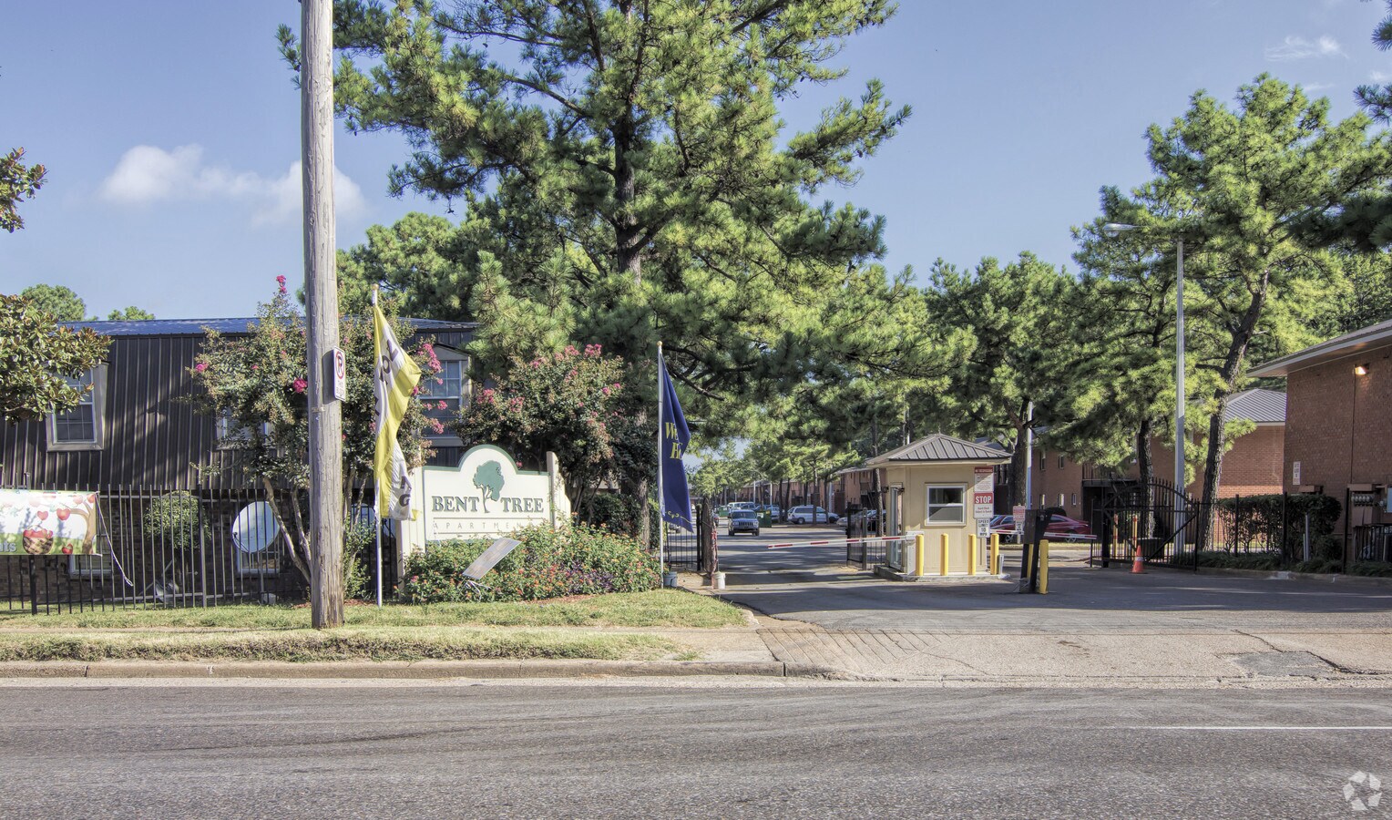 Photo - 2046 Winchester Rd