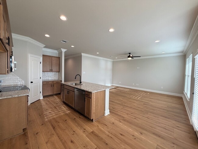 Photo - 820 Venecia Dr