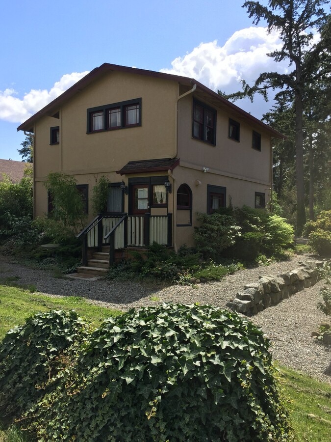 Photo - 105 125th St E