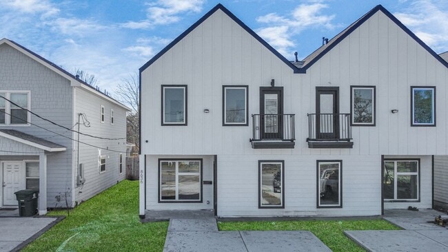 Photo - 8636 Scott St Unit A