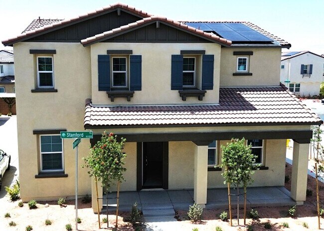 Building Photo - New house in a Brand new community in the heart of desert close to Freeway I 10