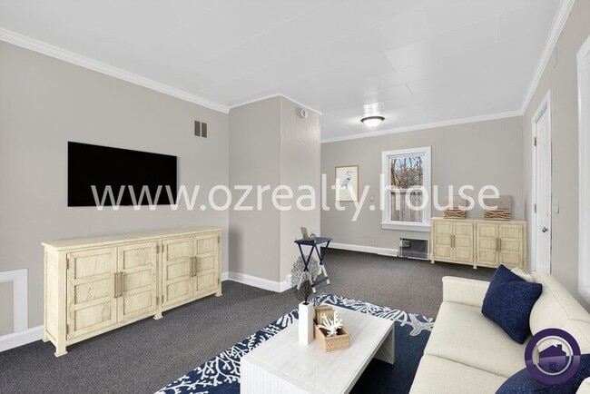 Photo - 1913 Newport Ave