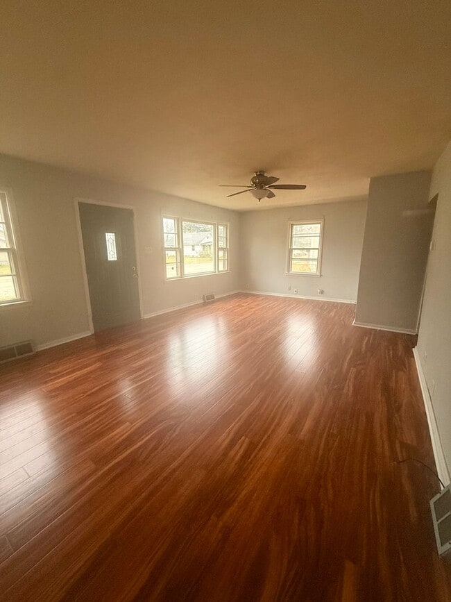 Photo - Loves Park 3 bedroom