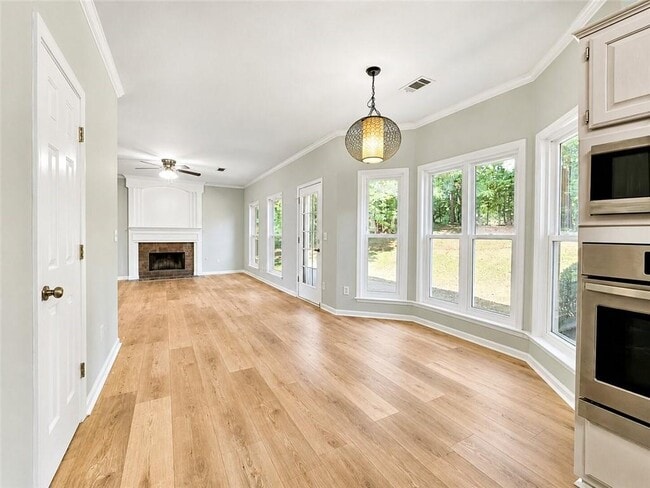 Photo - 380 Belmont Chase Ct