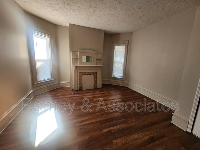 Photo - 1842 Bolling Ave