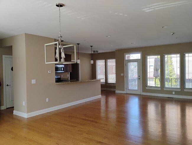 Photo - 323 Eden Ave