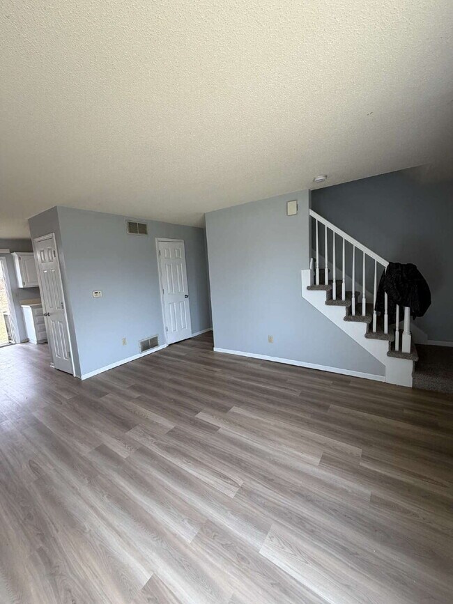 Photo - Newly renovated 2-bedroom 1.5 bath townhouse Near Merle Hay Mall!