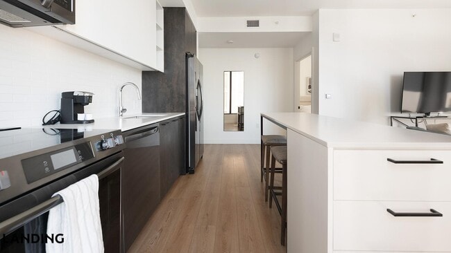 Photo - 632 Howard Rd SE Unidad 638