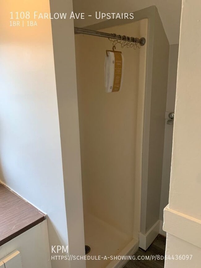 1108 Farlow Ave Unit Upstairs