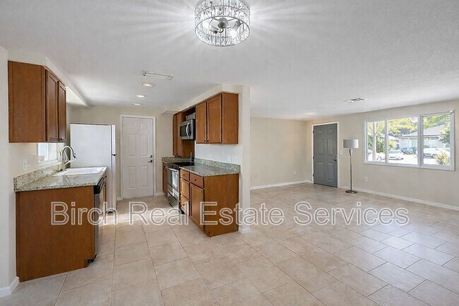 Photo - 5171 Greenwood St