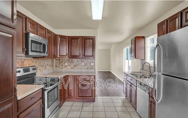 Photo - 2004 Mirror Ct