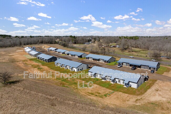 21579 County Rd 2138