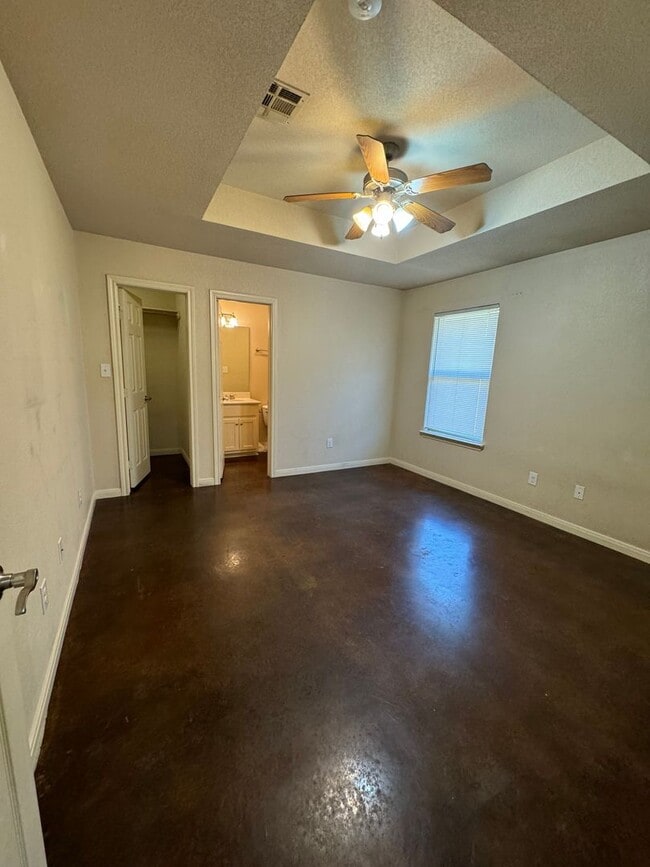 Photo - Taylors Crossing 2302 Unidad A