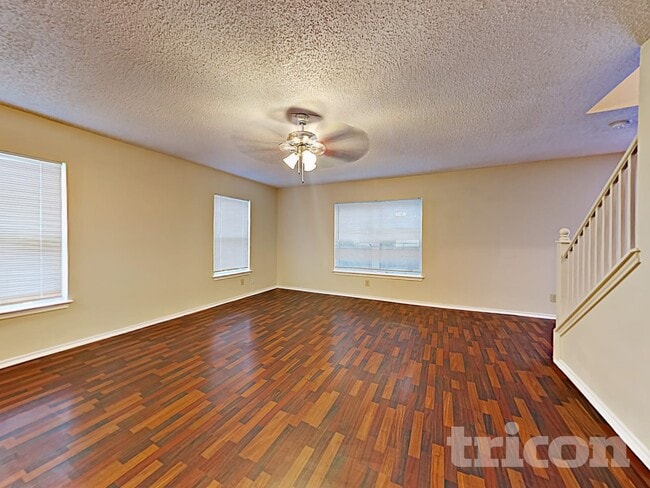 Photo - 8055 Chestnut Cedar Dr