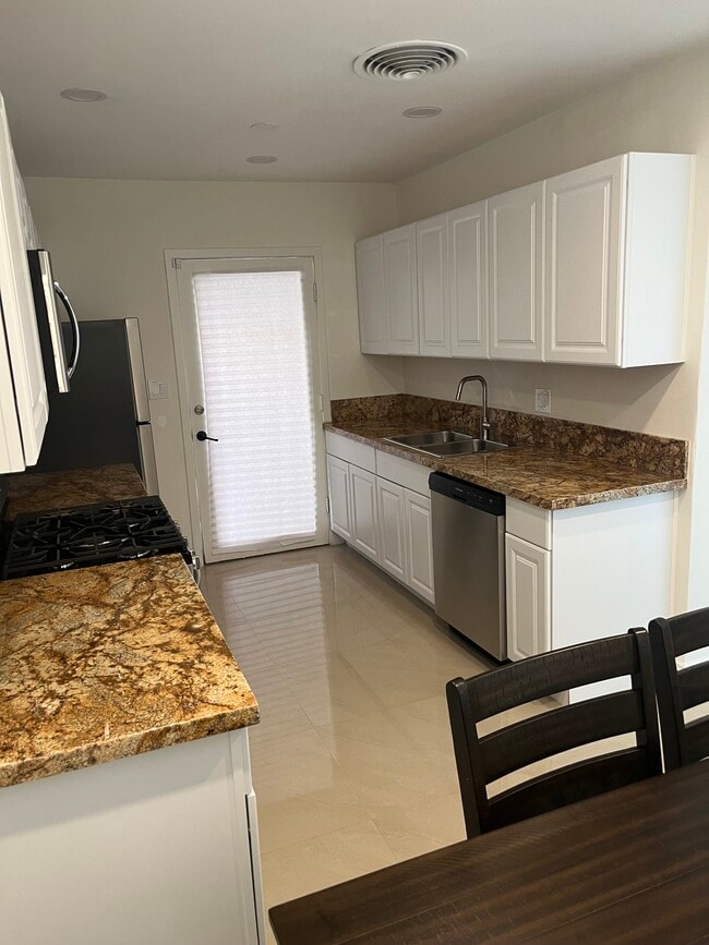 Photo - Soledad Apartments