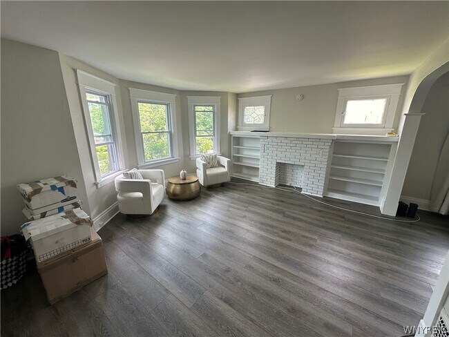 55 Rand Ave