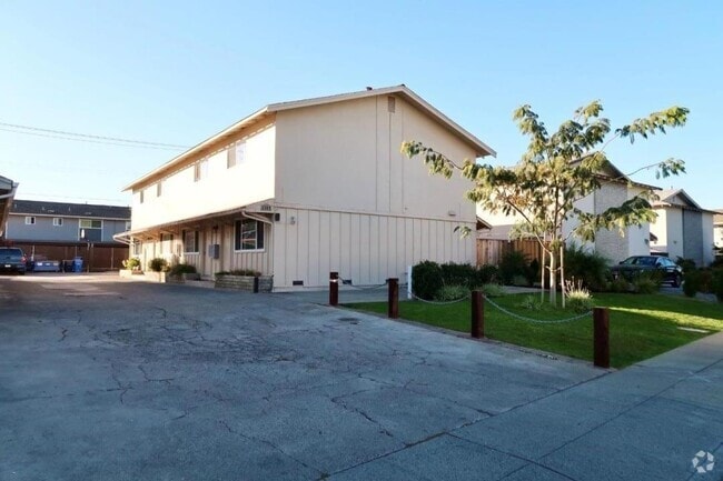 Building Photo - 1737 Noranda Dr Unit 1 Rental