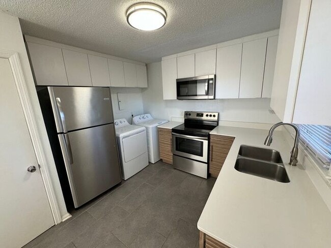 Photo - Adorable 2 Bed 1 Bath Town Home at Lupton Flats
