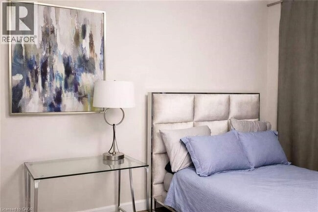 Photo - 150 Main St W Unit 611