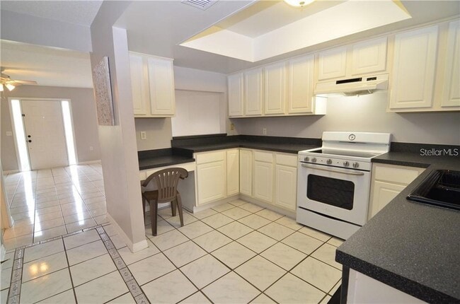 Photo - 106 S Primrose Dr