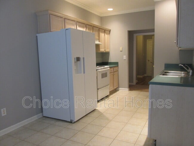 Photo - 102 Aaron Parc Ct