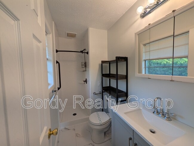 Photo - 2994 S Madison St