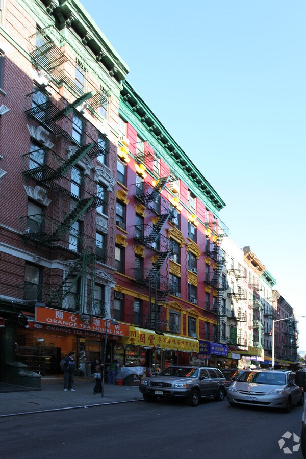 Photo - 123-125 Mott St