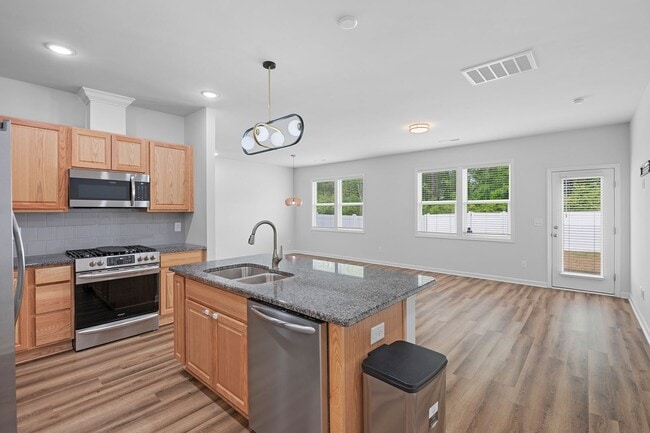 Photo - Charming 3 bedroom 2.5 bath Townhome in Wake Forest