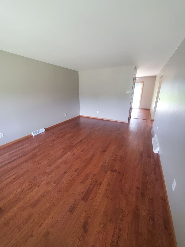 Photo - N868 Amanda St Unit 2