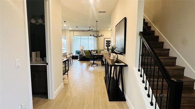 Photo - 16956 Hamlin Vw St