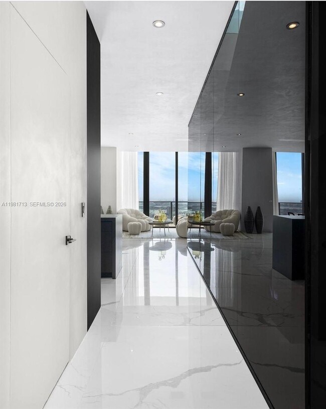 Photo - 650 NE 32nd St Unit UPH5302