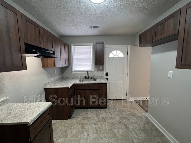 Photo - 1383 Gold Ave