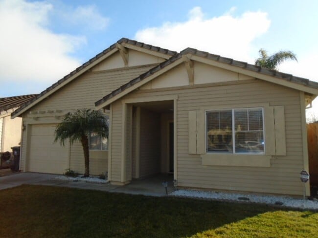 Photo - NICE SINGLE STORY 3 BEDROOM & 2 BATH IN DAVIS!