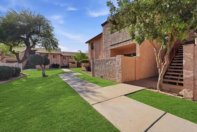 Photo - 1942 S Emerson Unidad 107