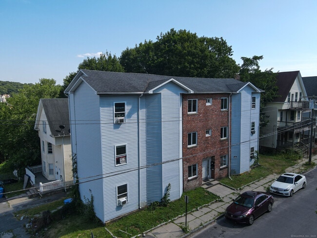 Photo - 132 Easton Ave Apartment