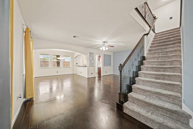 Photo - 4027 Waterford Ln