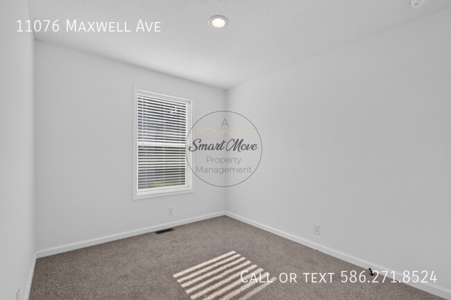 Photo - 11076 Maxwell Ave