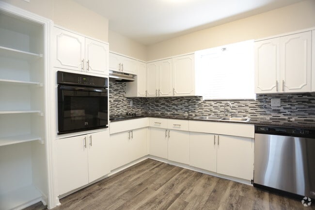 1044 sq.ft. 2 bed/1 bath (Renovated) - Tanglewood Rental