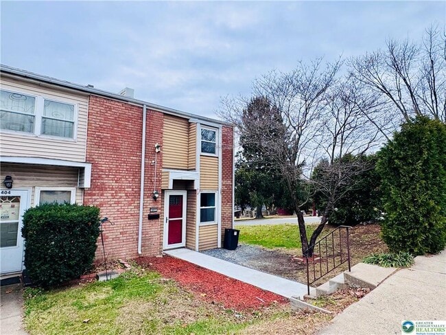 Photo - 402 S Bradford St