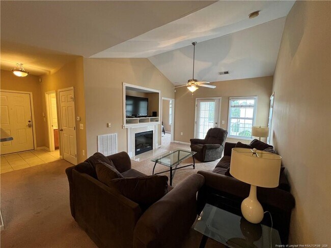 Photo - 621 Marshtree Ln