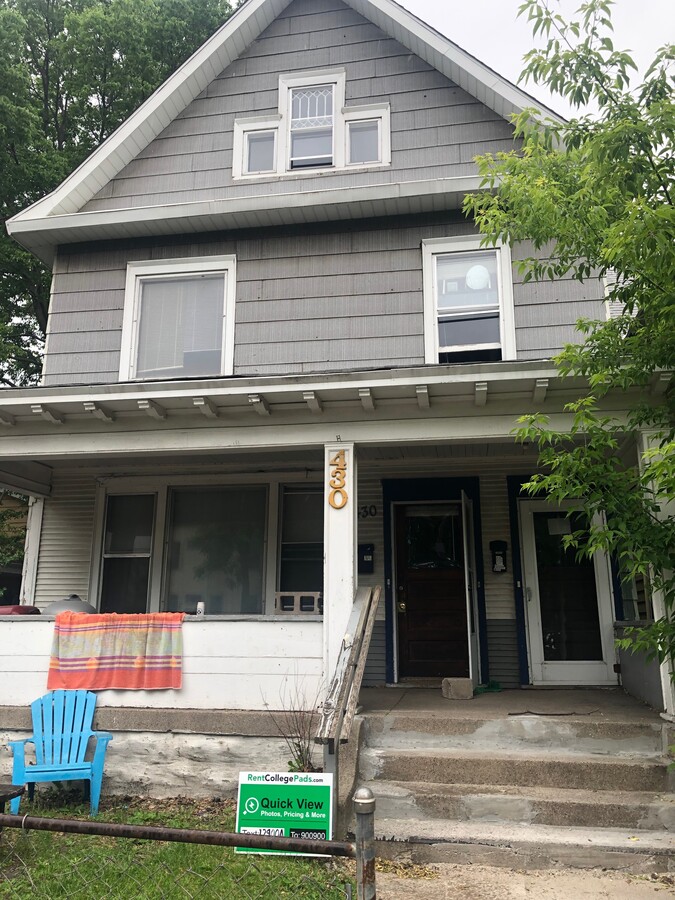 Photo - 430 8th St SE
