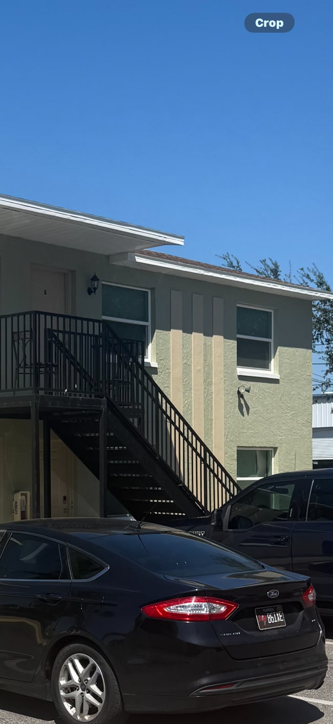 Building Photo - 909 E Humphrey St Unit C