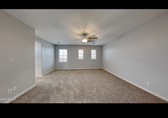 Building Photo - 10514 E Neville Ave